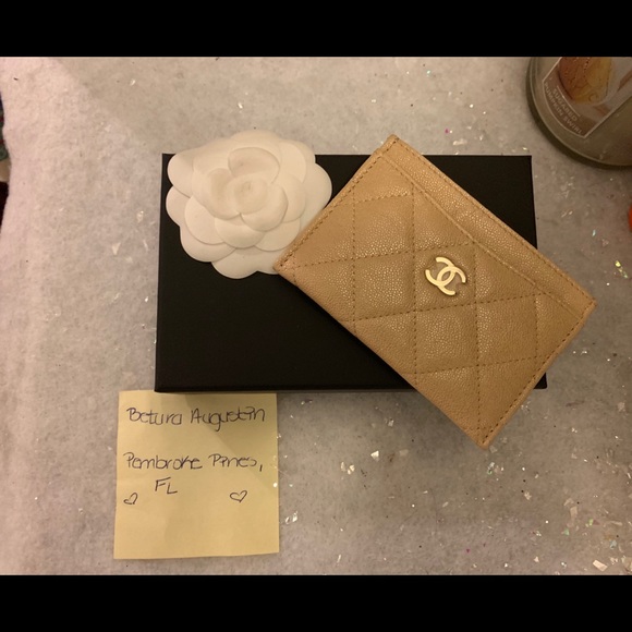 ✖️SOLD✖️19S iridescent beige flat cardholder - Picture 1 of 4